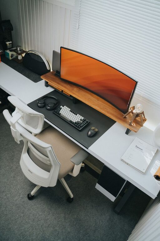 Simple Tips for Organizing a Clutter-Free Home Office Space